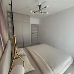 شقة Mieszkanie Z Ogrodkiem *