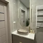 Mieszkanie Z Ogrodkiem * رشيشوف