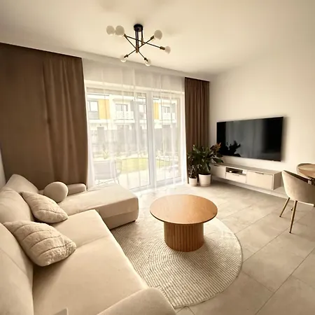 Mieszkanie Z Ogrodkiem דירה *