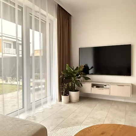 Mieszkanie Z Ogrodkiem Lägenhet *