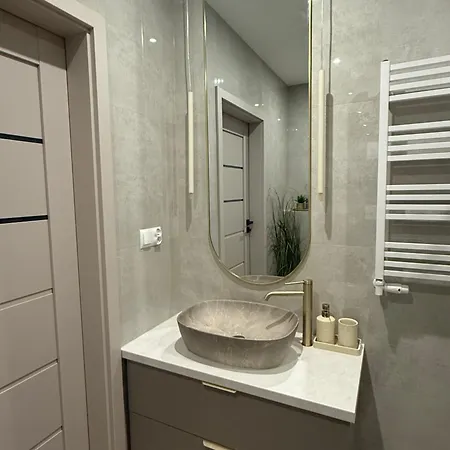 Mieszkanie Z Ogrodkiem * ז'שוב