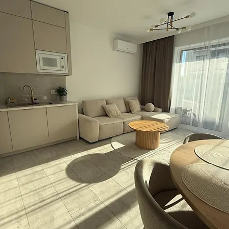 Mieszkanie Z Ogrodkiem ז'שוב