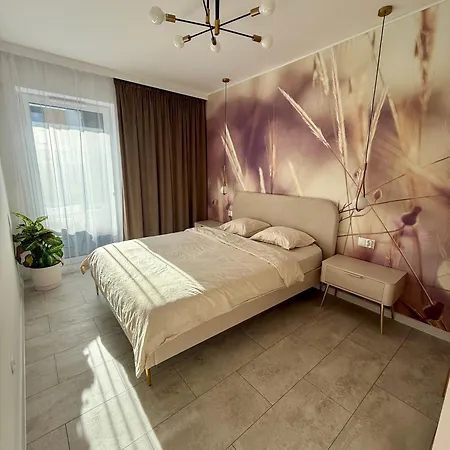 Mieszkanie Z Ogrodkiem *