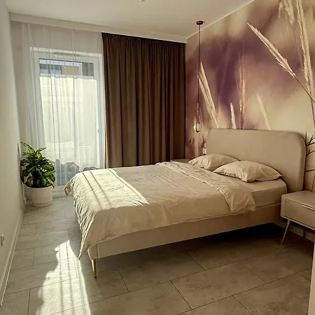 Lägenhet Mieszkanie Z Ogrodkiem